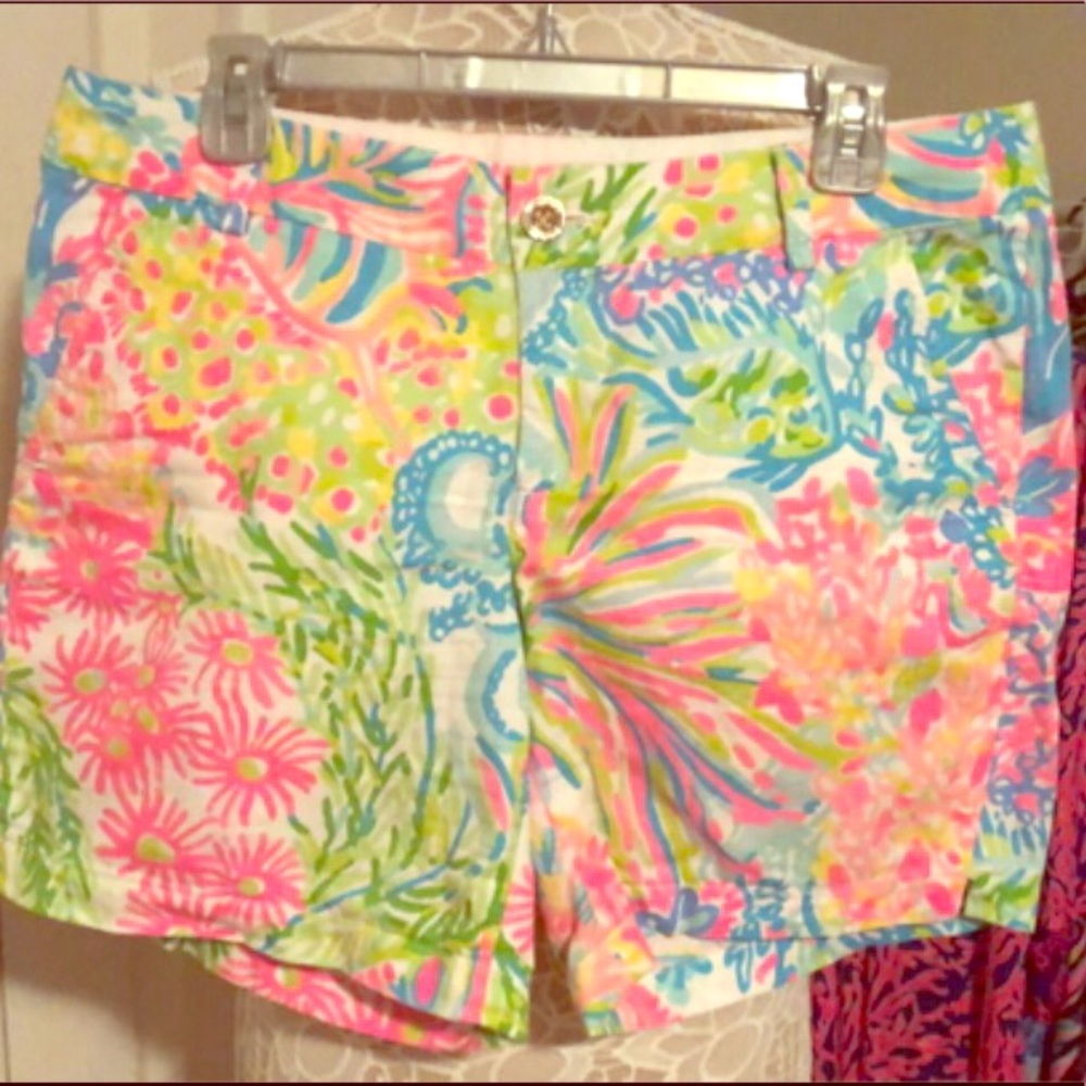 EUC Lilly Pulitzer Lovers Coral Callahan Shorts 12